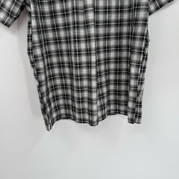 KUHL Rumblr Shirt Men's Black Gray Plaid Size Large Pearl Snap Short Sleeves - Picture 4 of 11